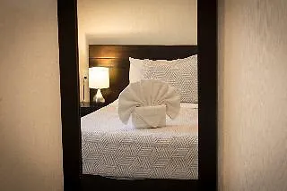 Hotel Shaddai بلايا ديل كارمن